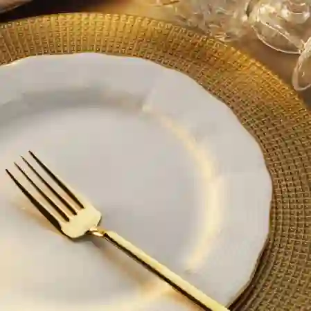 Resim Porland Wavy Pasta Tabağı Altın