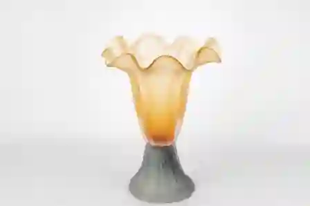Resim Mikasa Moor Amber Yeşil Ayaklı Cam Dalgalı Vazo 32x25cm