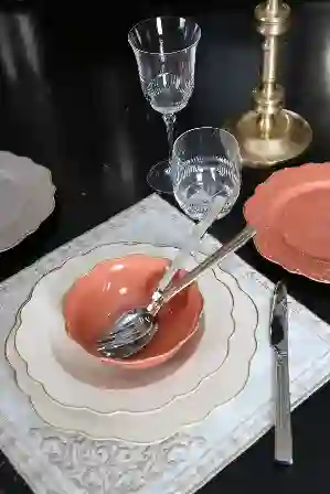 Resim Laurance Krem Yanık Turuncu Renkli New Bone China Yemek Takımı 24 Parça